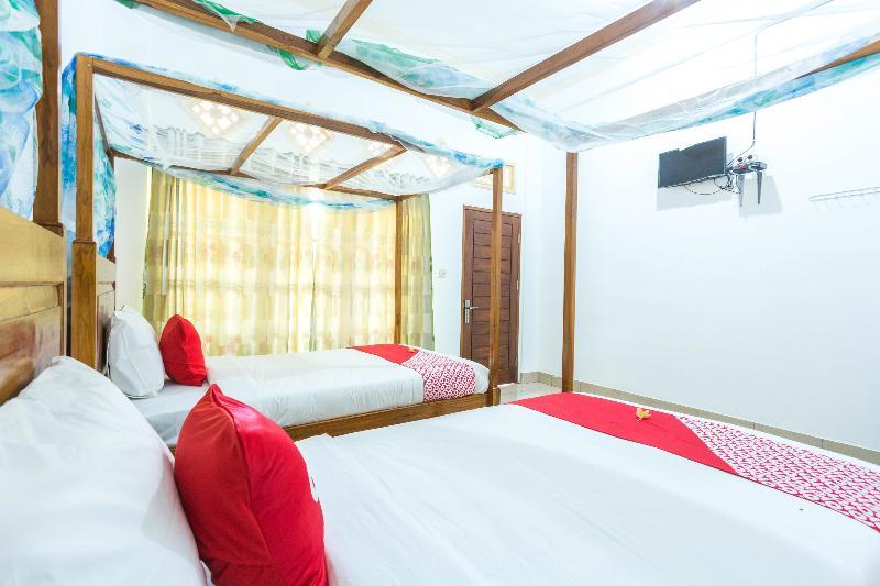 Oyo 1895 Lamancha Homestay Kuta  Extérieur photo